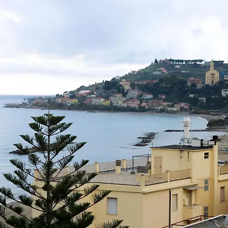 H11 Arma Vista Mare Panoramica * Arma di Taggia